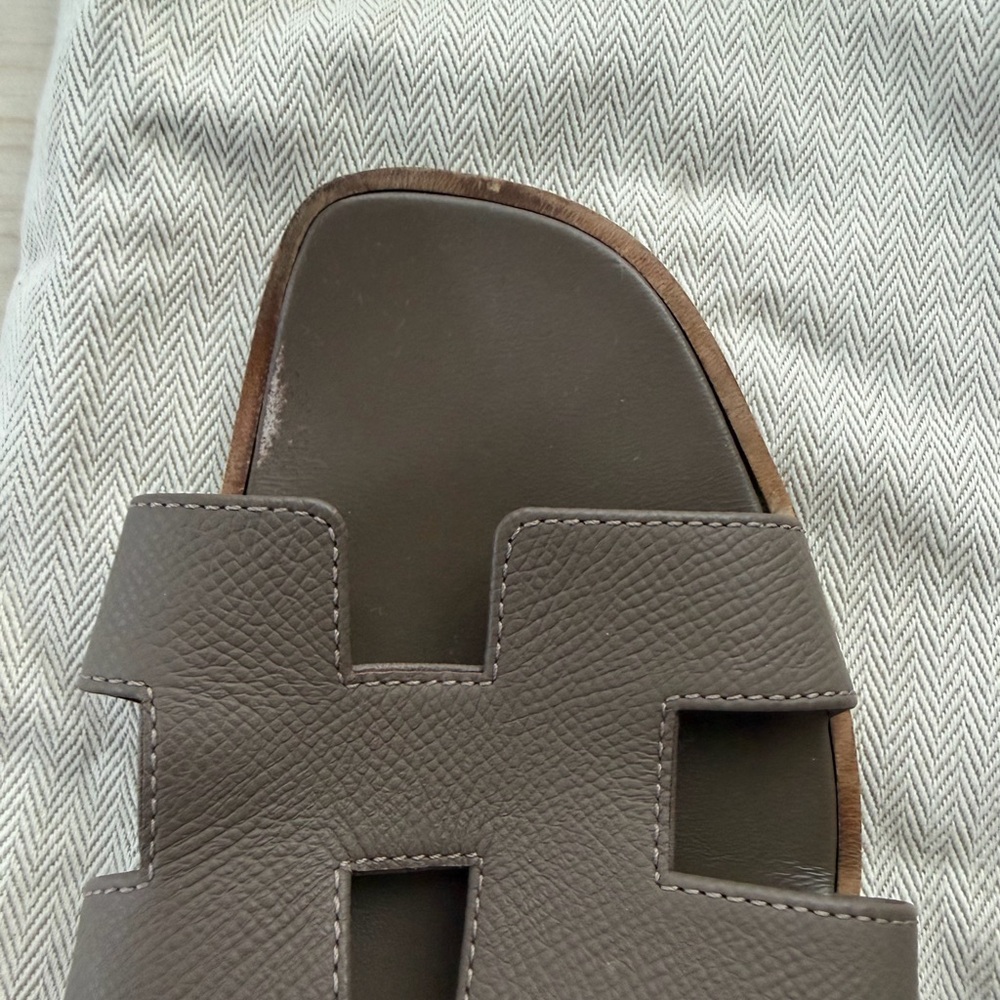 Hermes Etoupe Oran Slide Sandals - Women's Leather Slip-On - Picture 4 of 7